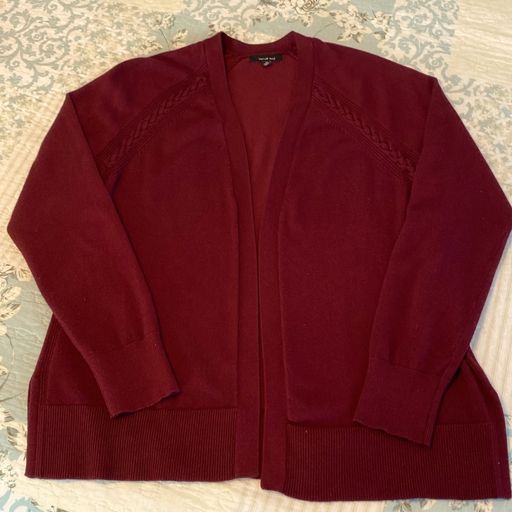 VERVE AMI’ CARDIGAN-Buttonless Long Sleeve Sweater in Wine Size Medium